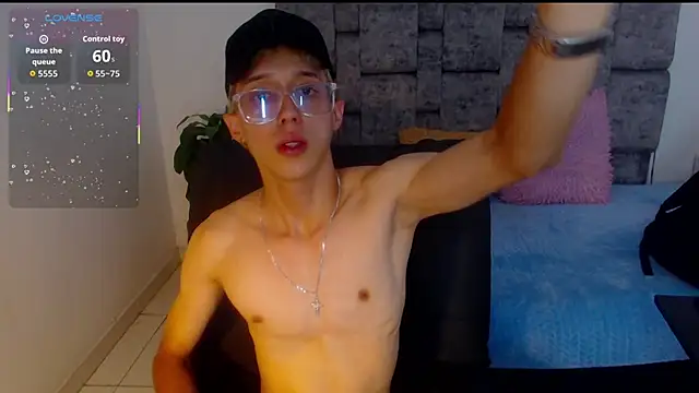 skinny bigcock02 online show from October 1, 9:21 pm