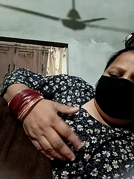 Snapshot of sharnjit299 chatting on December 2, 4:46 pm sharnjit299 online show from December 2, 4:46 pm