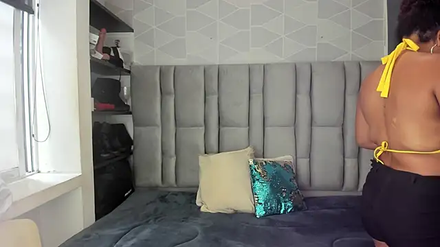 Snapshot of Natasha_rose__ chatting on December 4, 7:22 pm Natasha rose online show from December 4, 7:22 pm