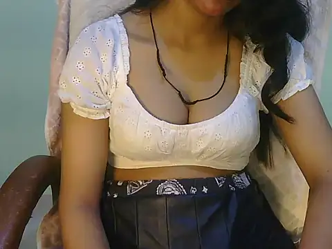 Cute Pihu01 online show from August 6, 7:49 pm