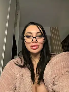 Mia Splash online show from December 20, 1:07 pm