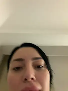 Mia Splash online show from March 5, 6:15 pm