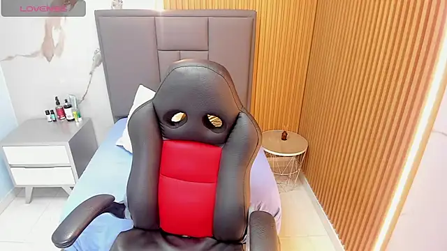 Snapshot of MEGANZARICK chatting on September 15, 12:16 pm MEGANZARICK online show from September 15, 12:16 pm