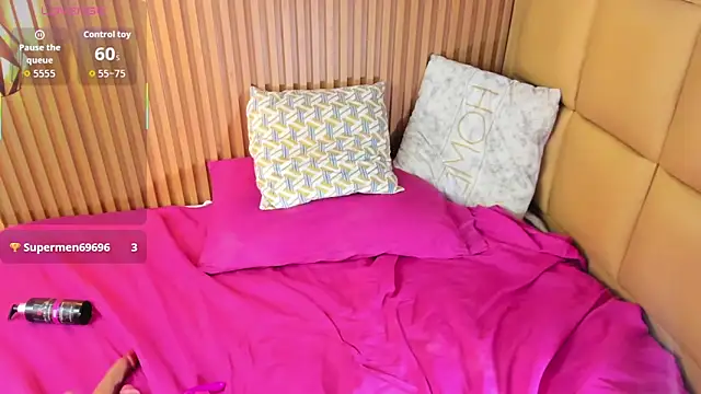 Snapshot of MEGANZARICK chatting on October 11, 12:43 am MEGANZARICK online show from October 11, 12:43 am