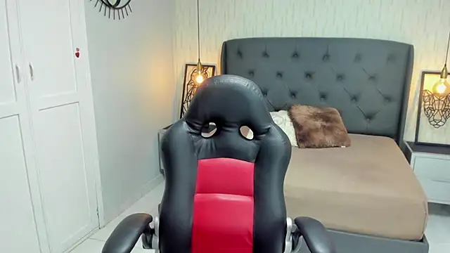 Snapshot of MEGANZARICK chatting on October 23, 7:56 pm MEGANZARICK online show from October 23, 7:56 pm