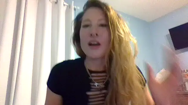 Snapshot of M3TAA chatting on March 1, 5:31 am M3TAA online show from March 1, 5:31 am