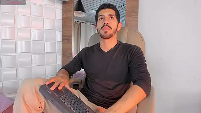 AlejandroStormm online show from February 8, 3:32 am