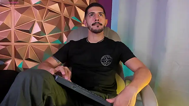 AlejandroStormm online show from February 15, 4:09 am