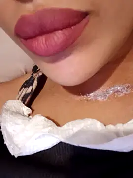 Snapshot of Sexlove1xo chatting on November 1, 12:51 pm Sexlove1xo online show from November 1, 12:51 pm