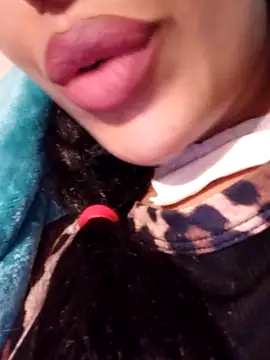 Snapshot of Sexlove1xo chatting on November 20, 1:28 am Sexlove1xo online show from November 20, 1:28 am