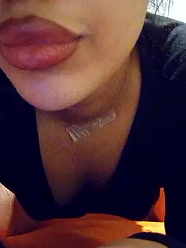 Snapshot of Sexlove1xo chatting on March 8, 2:04 am Sexlove1xo online show from March 8, 2:04 am