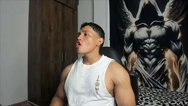 Snapshot of bigger_ragnarsson chatting on March 21, 1:34 am bigger ragnarsson online show from March 21, 1:34 am