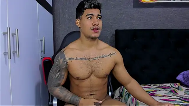 luigi hot  online show from March 12, 4:02 pm