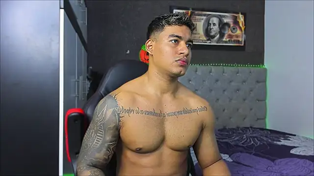 luigi hot  online show from October 20, 5:35 pm