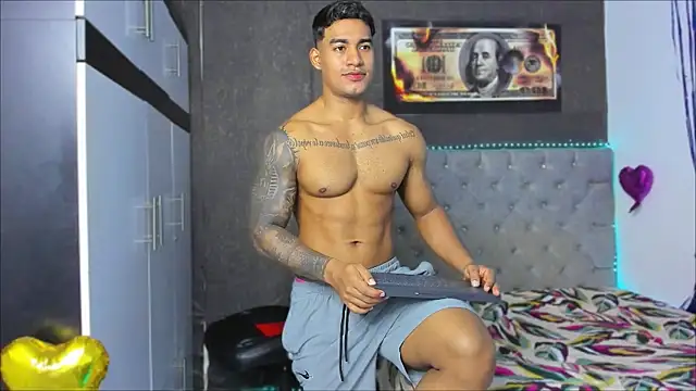 luigi hot  online show from July 27, 2:57 pm