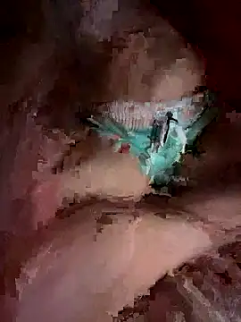 Snapshot of usedingoodcondition chatting on October 27, 3:32 am usedingoodcondition online show from October 27, 3:32 am