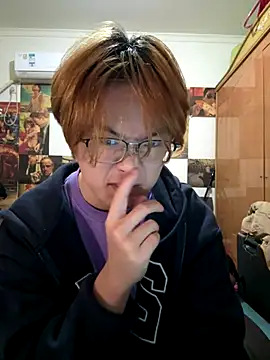 Snapshot of Anson0722 chatting on October 31, 12:17 pm Anson0722 online show from October 31, 12:17 pm