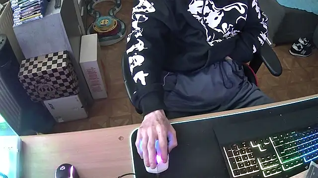 DerGeileLoveboy online show from December 15, 9:13 am