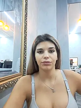 Snapshot of Bella_Posh chatting on October 15, 5:51 am Bella Posh online show from October 15, 5:51 am