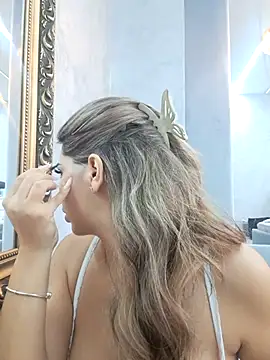 Bella Posh online show from November 24, 7:19 am