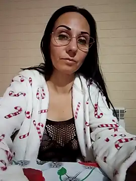 Snapshot of Ramona870 chatting on February 26, 11:48 pm Ramona870 online show from February 26, 11:48 pm