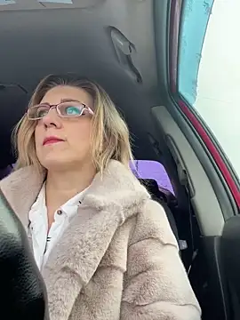 Lusi Luxary online show from March 8, 10:11 am