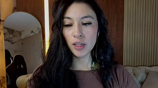 Snapshot of Isabella_Collen_v chatting on July 16, 1:06 pm Isabella Collen v online show from July 16, 1:06 pm