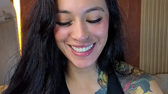 Snapshot of Isabella_Collen_v chatting on July 23, 2:04 pm Isabella Collen v online show from July 23, 2:04 pm