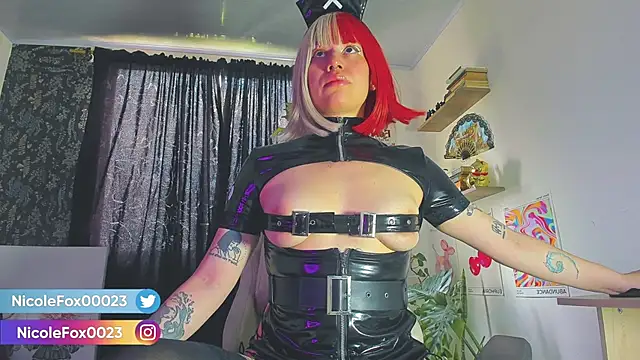 NicoleFox23  online show from March 9, 7:05 pm