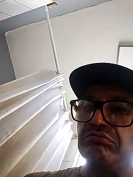 Mrpito7878 online show from April 17, 9:18 pm