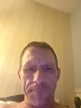 Snapshot of lambomusik chatting on July 4, 7:36 am lambomusik online show from July 4, 7:36 am