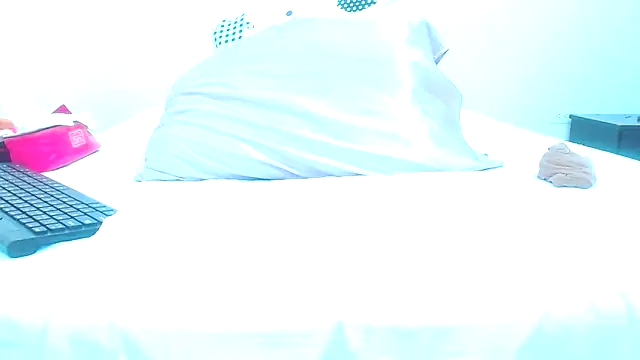 TattyHarrisquirtt online show from November 14, 3:00 pm