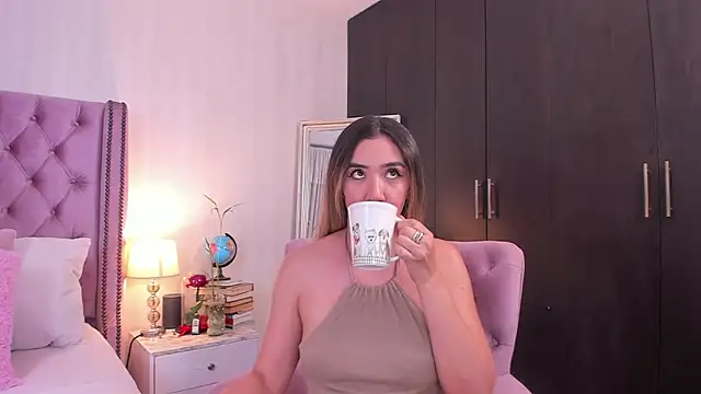 natashaleightt online show from March 20, 1:13 am