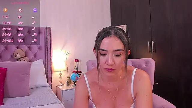 natashaleightt online show from September 25, 2:26 am