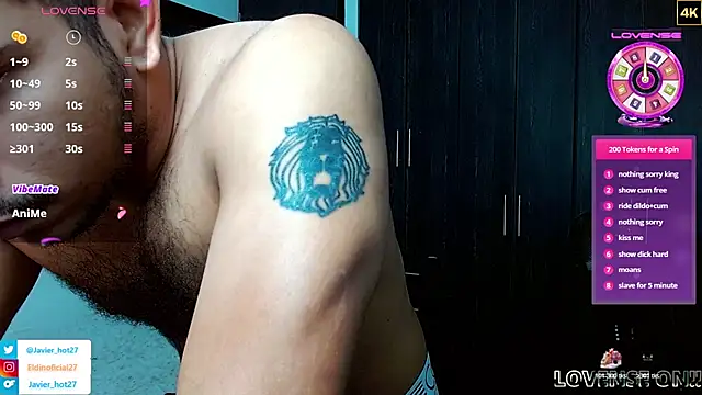 Snapshot of Javier_Hot27 chatting on August 5, 9:17 pm Javier Hot27 online show from August 5, 9:17 pm