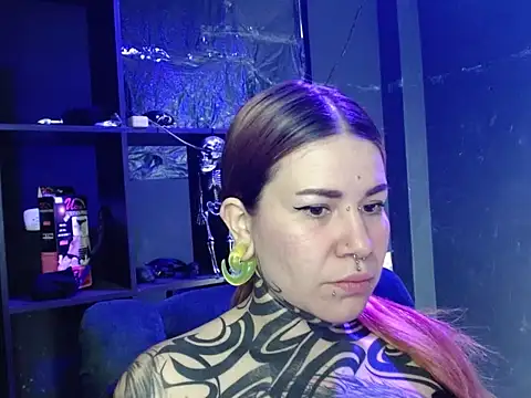 Snapshot of Pandora_9666 chatting on November 7, 6:19 pm Pandora 9666 online show from November 7, 6:19 pm