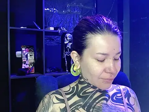 Snapshot of Pandora_9666 chatting on November 11, 3:56 pm Pandora 9666 online show from November 11, 3:56 pm