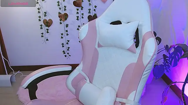 hellokitty  valery online show from June 14, 2:24 am