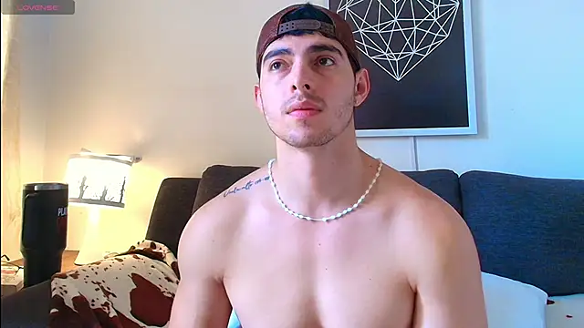 Snapshot of thomyafar chatting on December 4, 6:49 pm thomyafar online show from December 4, 6:49 pm