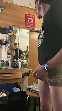 Snapshot of Polaroid_White chatting on November 8, 10:30 pm Polaroid White online show from November 8, 10:30 pm