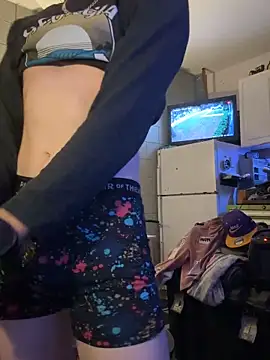 Snapshot of Polaroid_White chatting on November 29, 12:41 pm Polaroid White online show from November 29, 12:41 pm