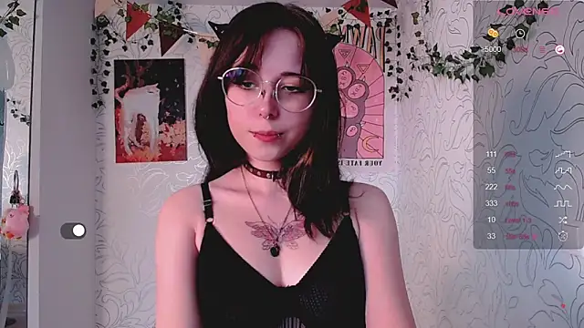 Snapshot of _miraclecattt_ chatting on November 8, 5:40 am miraclecattt online show from November 8, 5:40 am