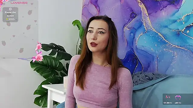 Snapshot of IsoldeBlis chatting on September 12, 4:45 am IsoldeBlis online show from September 12, 4:45 am