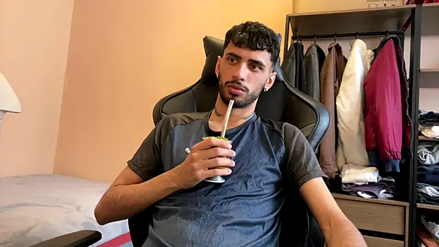 Snapshot of iendriw chatting on November 5, 7:14 pm iendriw online show from November 5, 7:14 pm