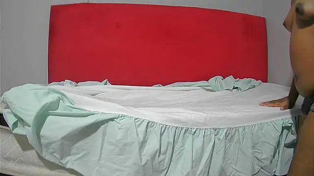 Snapshot of tasha97x chatting on February 9, 4:16 am tasha97x online show from February 9, 4:16 am