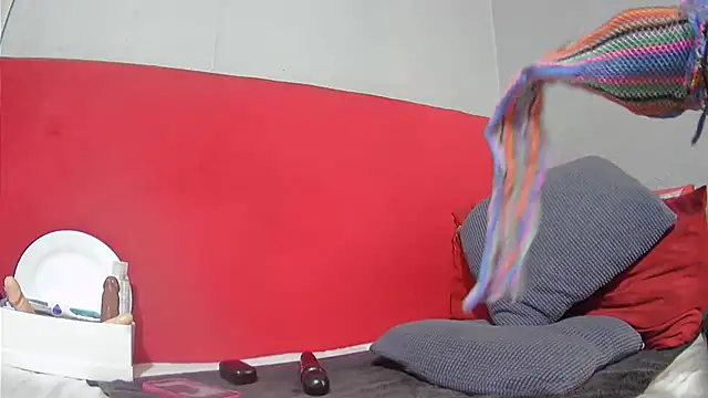 Snapshot of tasha97x chatting on February 24, 7:50 am tasha97x online show from February 24, 7:50 am