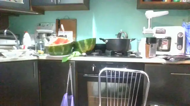 Snapshot of Heidi-Helga chatting on September 10, 6:30 pm Heidi-Helga online show from September 10, 6:30 pm