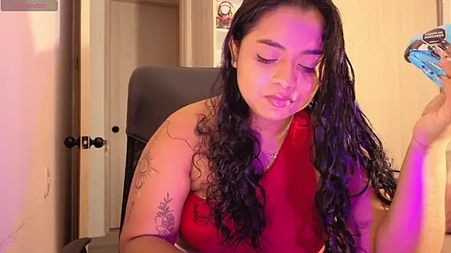 Snapshot of tatiana_10 chatting on July 10, 4:17 am tatiana 10 online show from July 10, 4:17 am