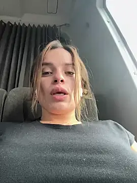 Snapshot of gynna_kimera chatting on March 6, 4:07 pm gynna kimera online show from March 6, 4:07 pm