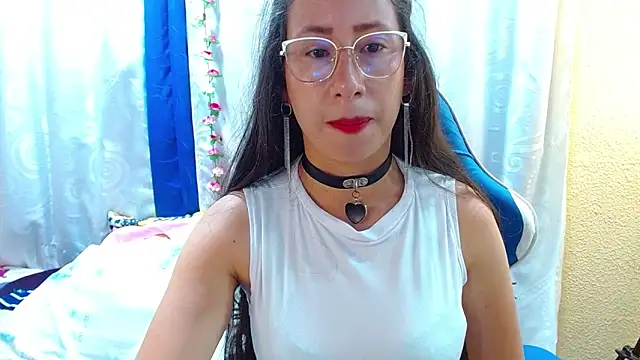 Gia leinn online show from March 25, 2:23 pm